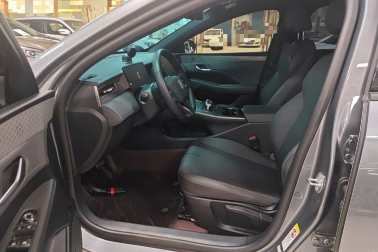 Used BYD Qin PLUS 2025 DM-i Smart Drive 55KM Leading Model Driver Seat