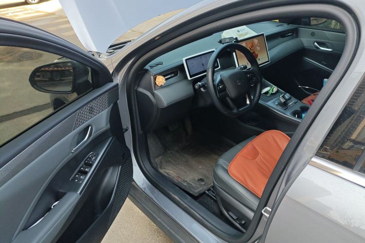 Used BYD Qin PLUS 2025 DM-i Smart Drive 120KM Superior Model Driver Seat