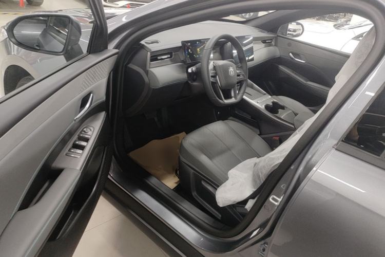 Used BYD Qin PLUS  Driver Seat