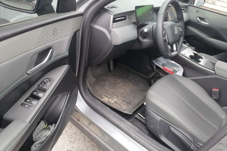 Used BYD Qin PLUS  Driver Seat