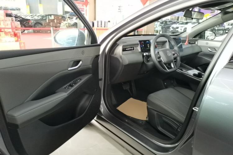 Used BYD Qin PLUS  Driver Seat
