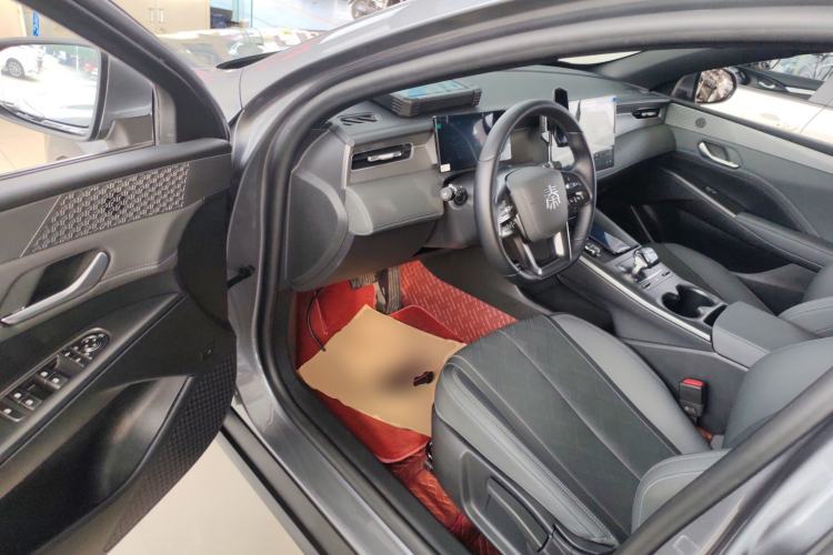 Used BYD Qin PLUS 2025 EV Smart Drive Edition 510KM Leading Model Driver Seat
