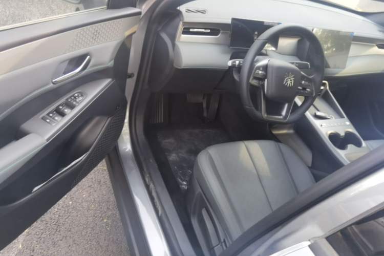 Used BYD Qin PLUS  Driver Seat