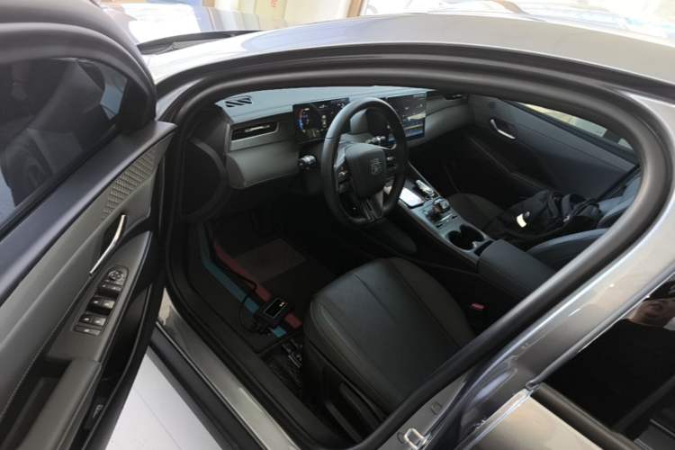 Used BYD Qin PLUS 2025 DM-i Smart Drive 55KM Leading Model Driver Seat