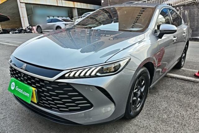 Ojetý BYD Qin PLUS 2025 DM-i Smart Drive 55KM Leading Model