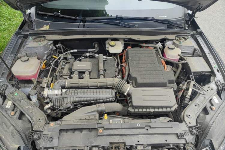 Used BYD Qin PLUS 2025 DM-i Smart Drive 120KM Superior Model Engine Bay
