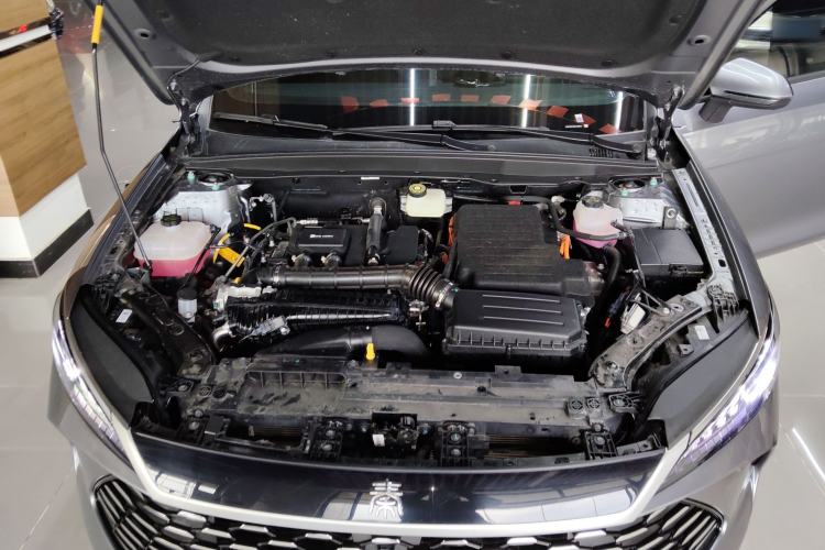 Used BYD Qin PLUS 2025 DM-i Smart Drive 55KM Leading Model Engine Bay