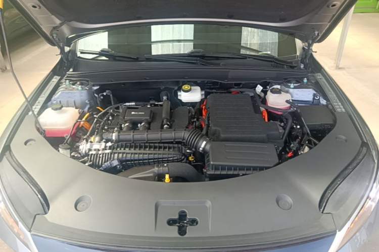 Used BYD Qin PLUS 2025 DM-i Smart Drive 55KM Leading Model Engine Bay