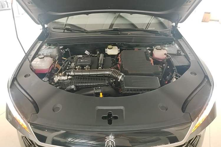 Used BYD Qin PLUS 2025 DM-i Smart Drive 55KM Leading Model Engine Bay