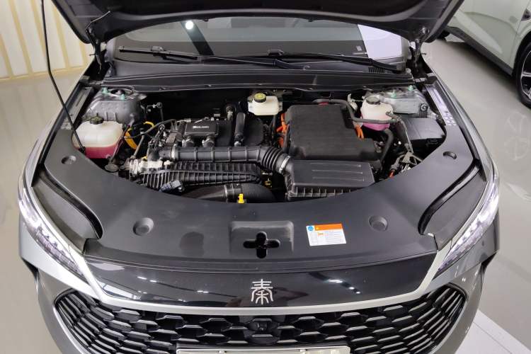 Used BYD Qin PLUS 2025 DM-i Smart Drive 120KM Superior Model Engine Bay