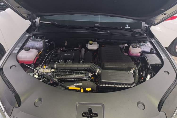 Used BYD Qin PLUS 2025 DM-i Smart Drive 55KM Leading Model Engine Bay