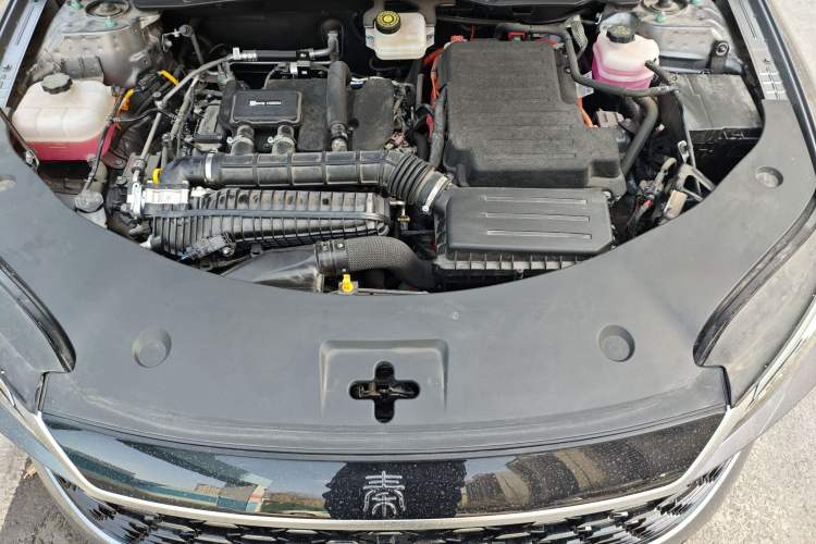 Used BYD Qin PLUS 2025 DM-i Smart Drive 120KM Superior Model Engine Bay