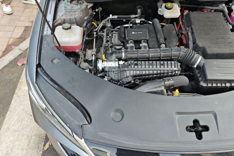 Used BYD Qin PLUS 2025 DM-i Smart Drive 120KM Superior Model Engine Bay Right