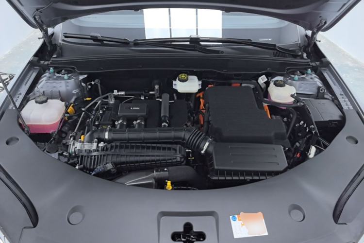 Used BYD Qin PLUS 2025 DM-i Smart Drive 120KM Superior Model Engine Bay