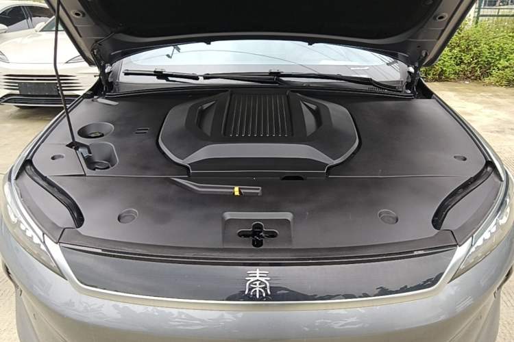 Used BYD Qin PLUS 2025 EV Smart Drive Version 510KM Beyond Model Engine Bay