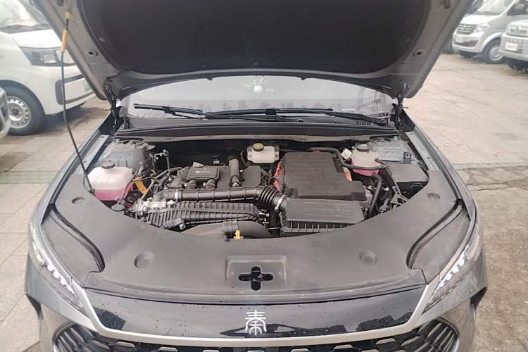 Used BYD Qin PLUS 2025 DM-i Smart Drive 55KM Leading Model Engine Bay