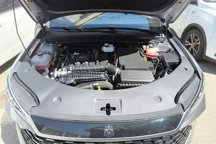 Used BYD Qin PLUS 2025 DM-i Smart Drive 55KM Leading Model Engine Bay