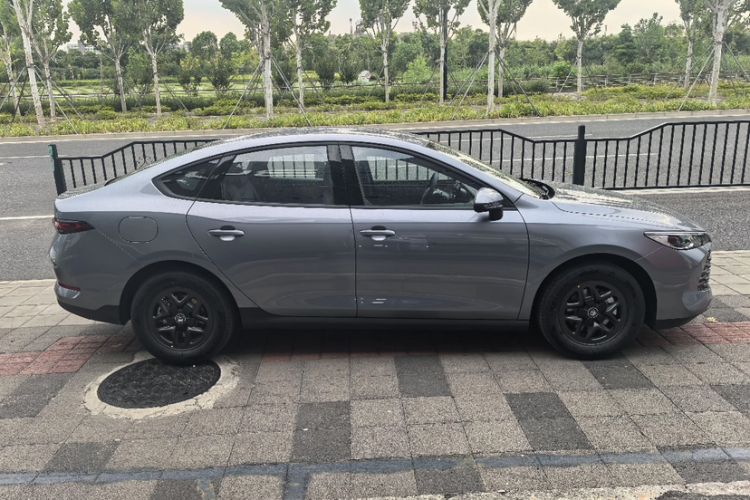 Used BYD Qin PLUS 2025 DM-i Smart Drive 55KM Leading Model Exterior 1