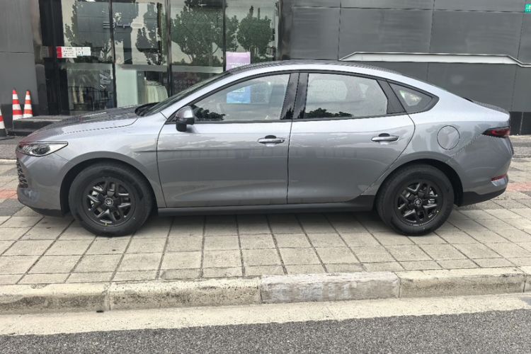 Used BYD Qin PLUS 2025 DM-i Smart Drive 55KM Leading Model Exterior 2