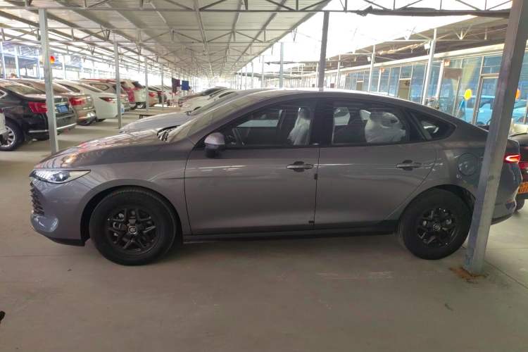 Used BYD Qin PLUS 2025 DM-i Smart Drive 55KM Leading Model Exterior 3