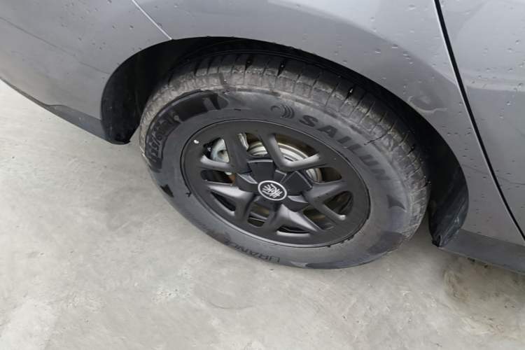 Used BYD Qin PLUS 2025 DM-i Smart Drive 55KM Leading Model Exterior 5