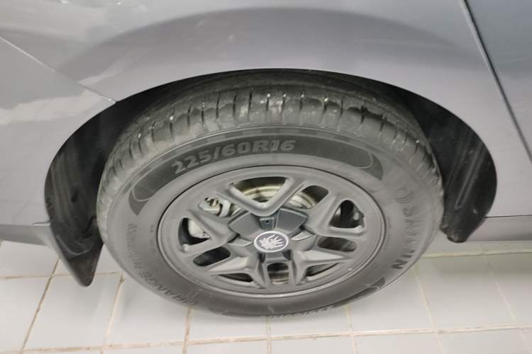 Used BYD Qin PLUS 2025 DM-i Smart Drive 55KM Leading Model Exterior 5
