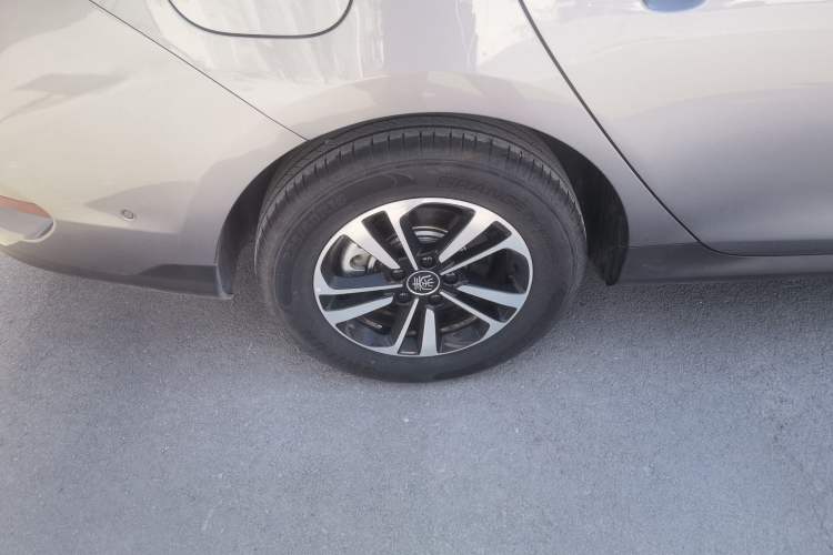 Used BYD Qin PLUS 2025 DM-i Smart Drive 120KM Superior Model Exterior 5