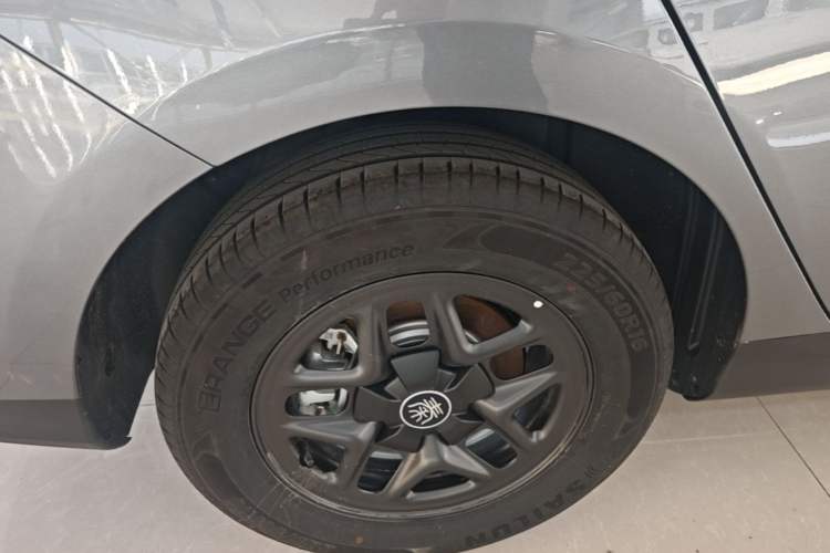 Used BYD Qin PLUS 2025 DM-i Smart Drive 55KM Leading Model Exterior 5