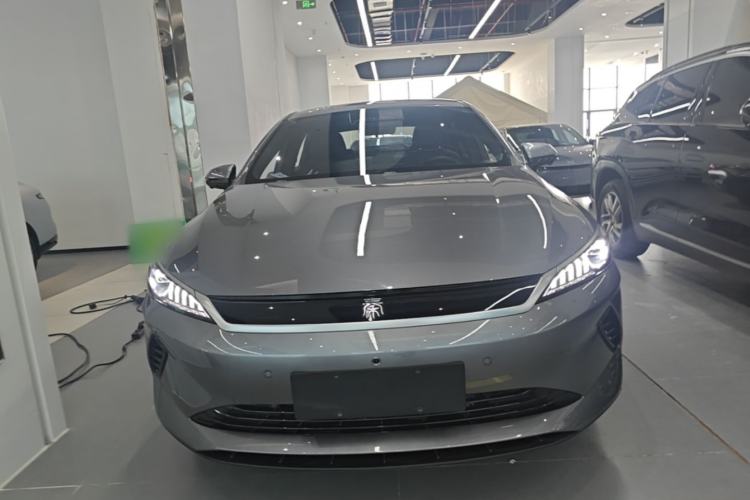 Used BYD Qin PLUS 2025 EV Smart Drive Edition 420KM Leading Model Front