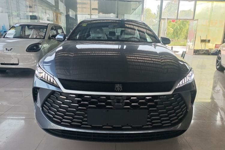 Used BYD Qin PLUS  Front