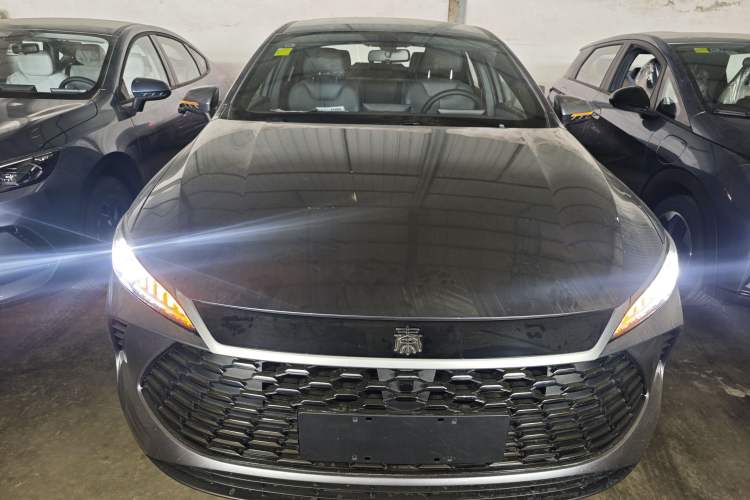 Used BYD Qin PLUS  Front