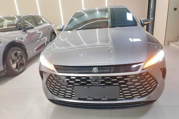 Used BYD Qin PLUS  Front