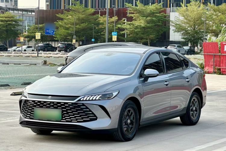 Used BYD Qin PLUS 2025 DM-i Smart Drive 55KM Leading Model Front Left 45 Deg