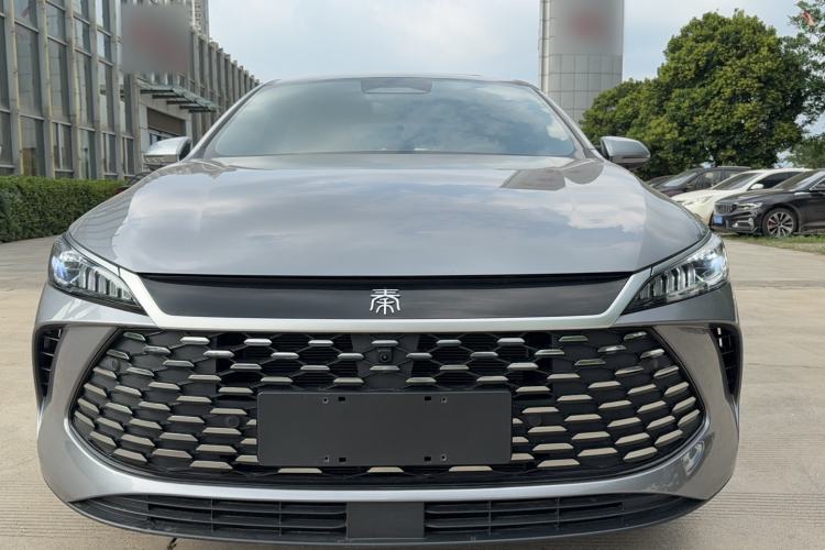Used BYD Qin PLUS 2025 DM-i Smart Drive 55KM Beyond Model Front