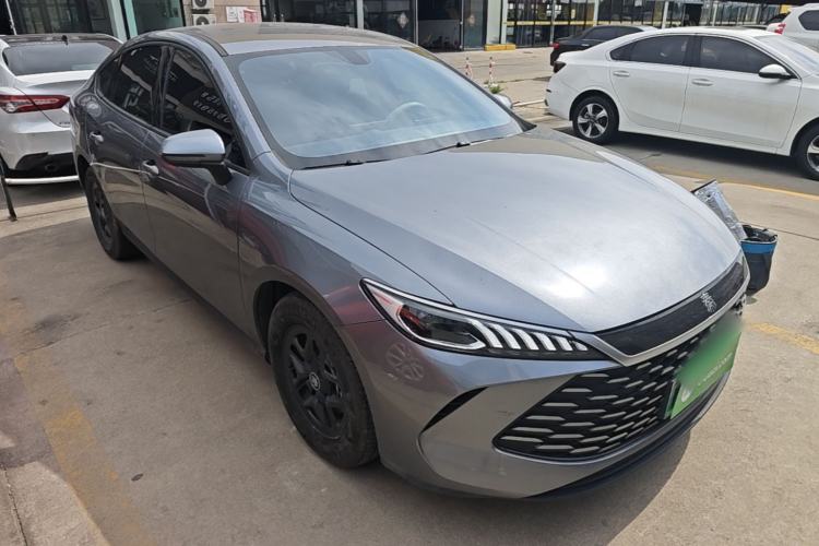 Used BYD Qin PLUS 2025 DM-i Smart Drive 55KM Leading Model Front Right 45 Deg