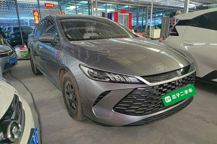 Used BYD Qin PLUS 2025 DM-i Smart Drive 55KM Leading Model Front Right 45 Deg