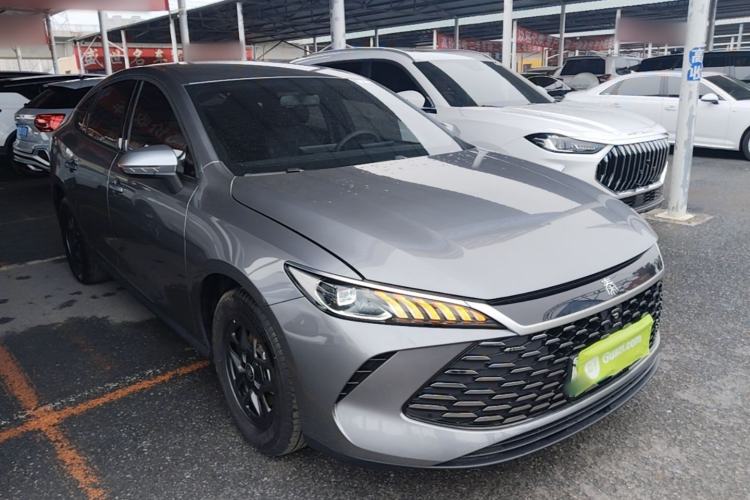 Used BYD Qin PLUS 2025 DM-i Smart Drive 55KM Leading Model Front Right 45 Deg