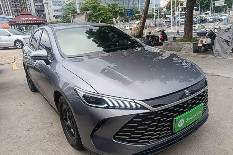 Used BYD Qin PLUS 2025 DM-i Smart Drive 55KM Leading Model Front Right 45 Deg