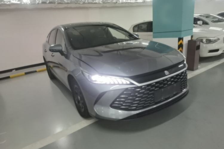 Used BYD Qin PLUS 2025 DM-i Smart Drive 55KM Leading Model Front Right 45 Deg