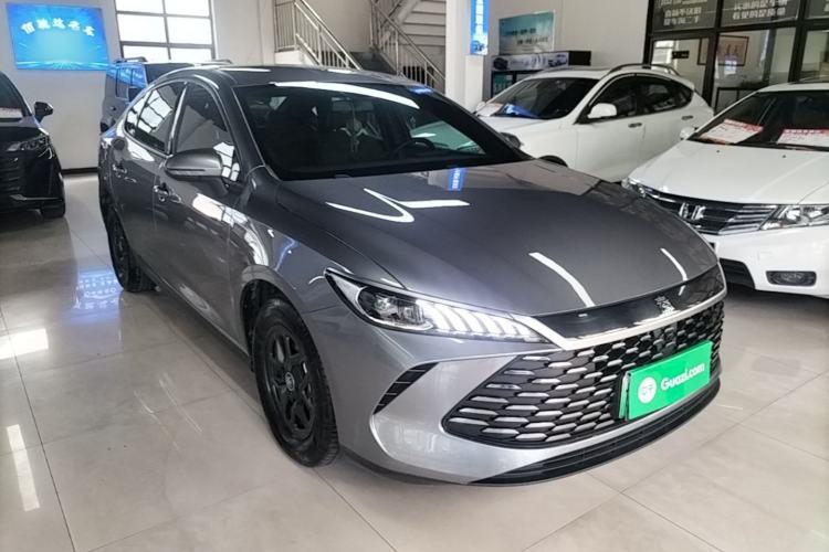 Used BYD Qin PLUS 2025 DM-i Smart Drive 55KM Leading Model Front Right 45 Deg