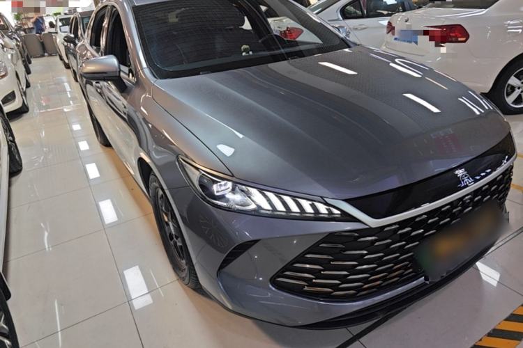 Used BYD Qin PLUS 2025 DM-i Smart Drive 55KM Leading Model Front Right 45 Deg