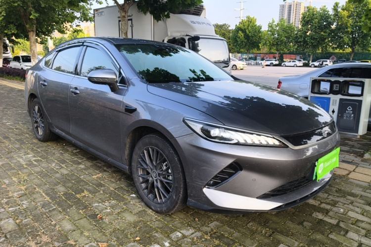 Used BYD Qin PLUS 2025 EV Smart Drive Version 510KM Beyond Model Front Right 45 Deg