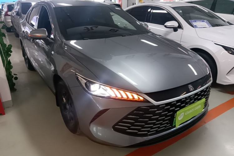 Used BYD Qin PLUS 2025 DM-i Smart Drive 55KM Leading Model Front Right 45 Deg