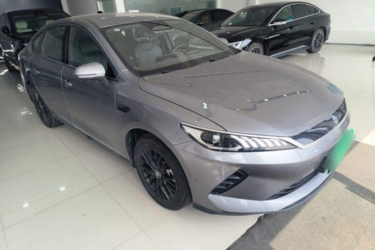 Used BYD Qin PLUS 2025 EV Smart Drive Edition 420KM Leading Model Front Right 45 Deg
