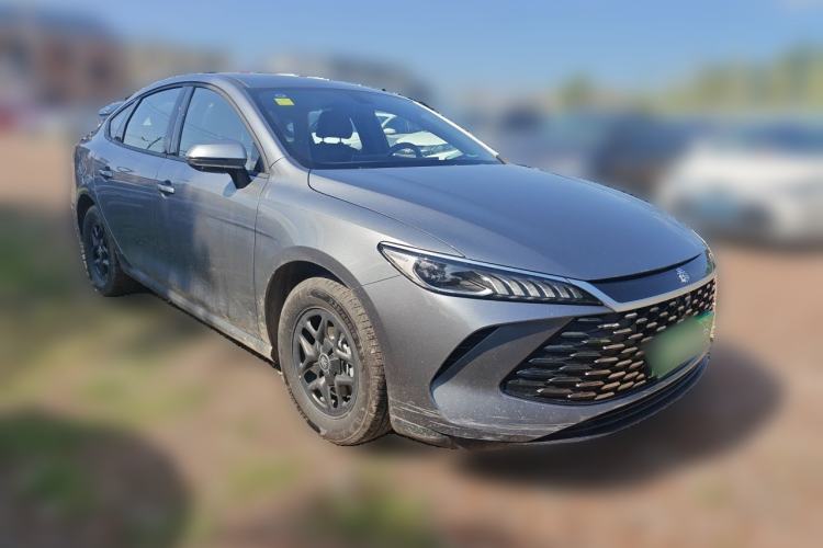 Used BYD Qin PLUS 2025 DM-i Smart Drive 55KM Leading Model Front Right 45 Deg