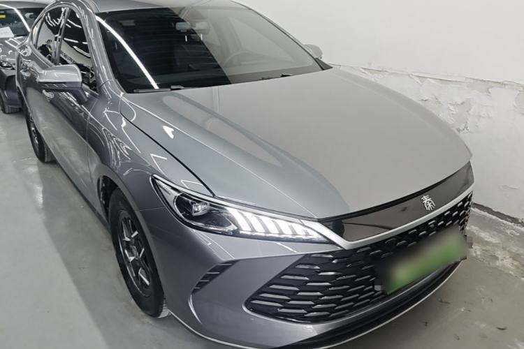 Used BYD Qin PLUS 2025 DM-i Smart Drive 55KM Leading Model Front Right 45 Deg