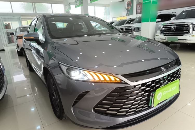 Used BYD Qin PLUS 2025 DM-i Smart Drive 55KM Leading Model Front Right 45 Deg