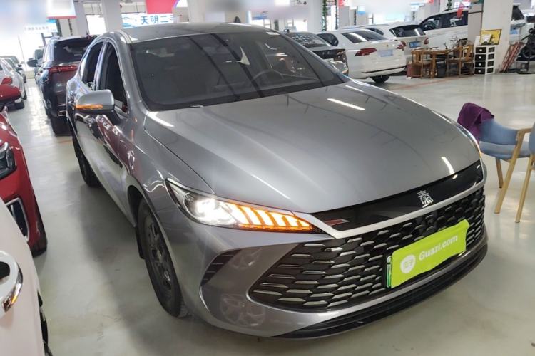 Used BYD Qin PLUS 2025 DM-i Smart Drive 55KM Leading Model Front Right 45 Deg