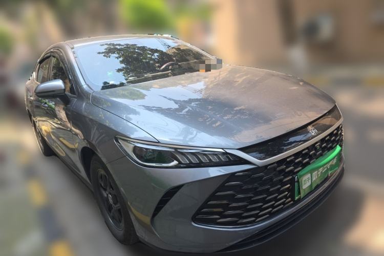 Used BYD Qin PLUS 2025 DM-i Smart Drive 55KM Leading Model Front Right 45 Deg