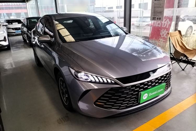 Used BYD Qin PLUS 2025 DM-i Smart Drive 55KM Leading Model Front Right 45 Deg